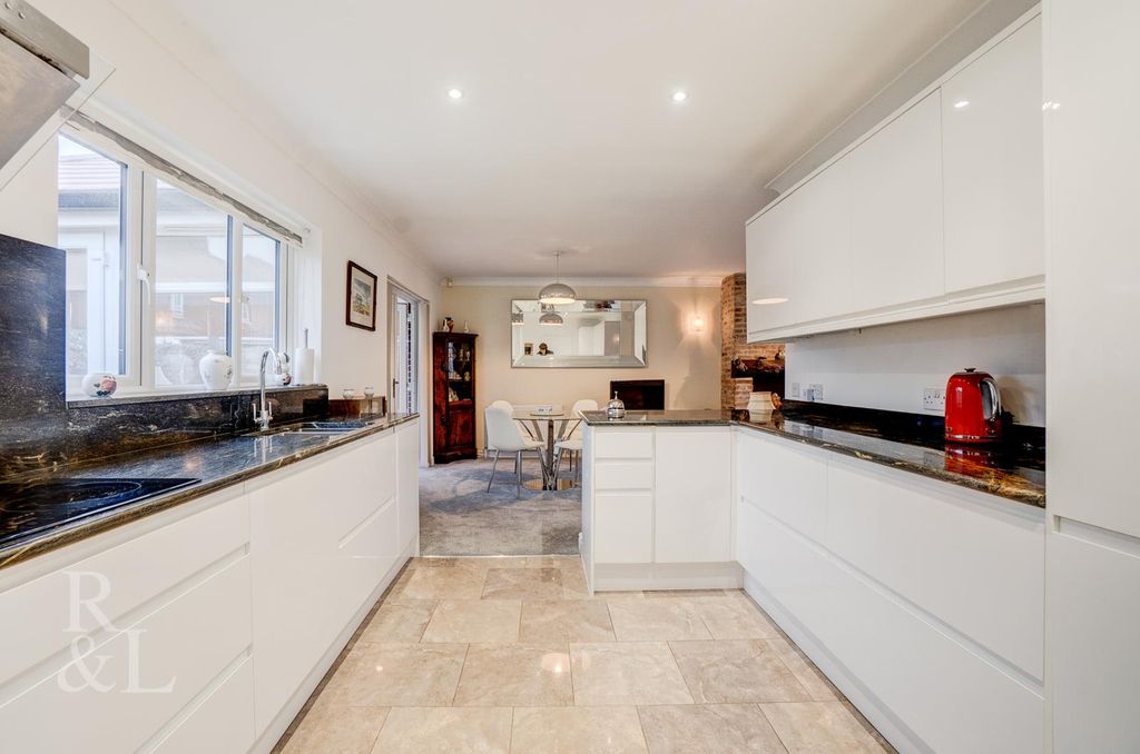 Property photo 2 of 22 Batched  (17).Jpg