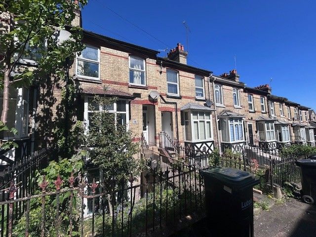 Property photo 2 of 6
