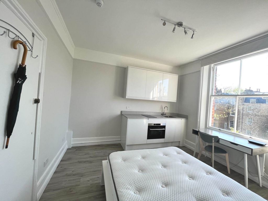 Property photo 3 of 4