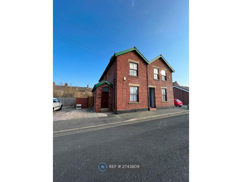 Property photo 1 of 33 Front View Of Property