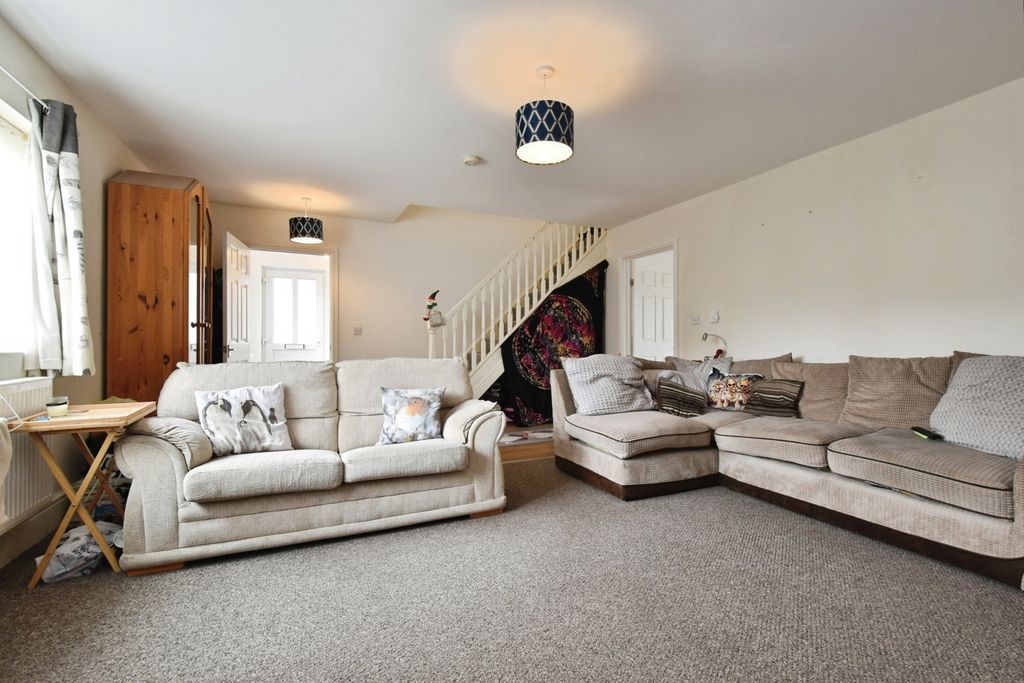 Property photo 3 of 18 Pbox-Img.Jpg