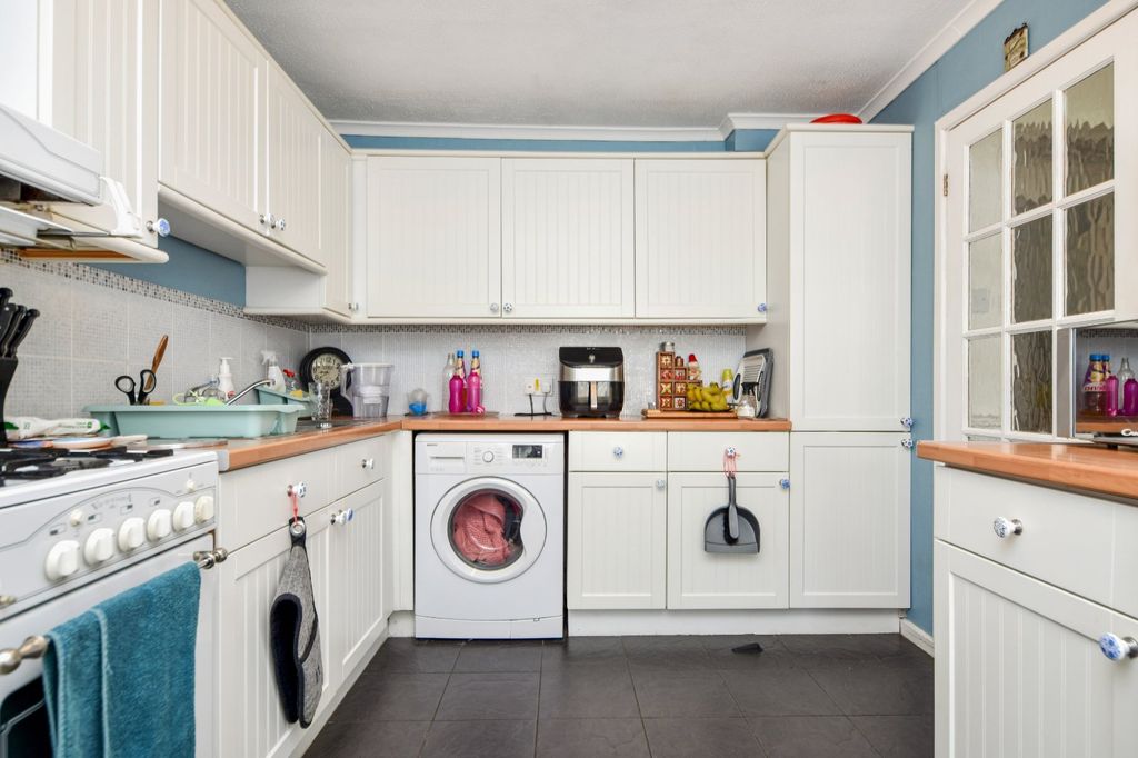 Property photo 2 of 46 Picture No. 08
