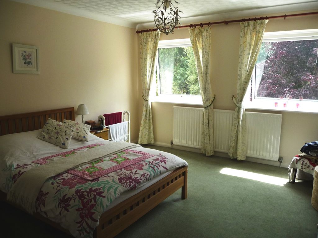 Property photo 3 of 6