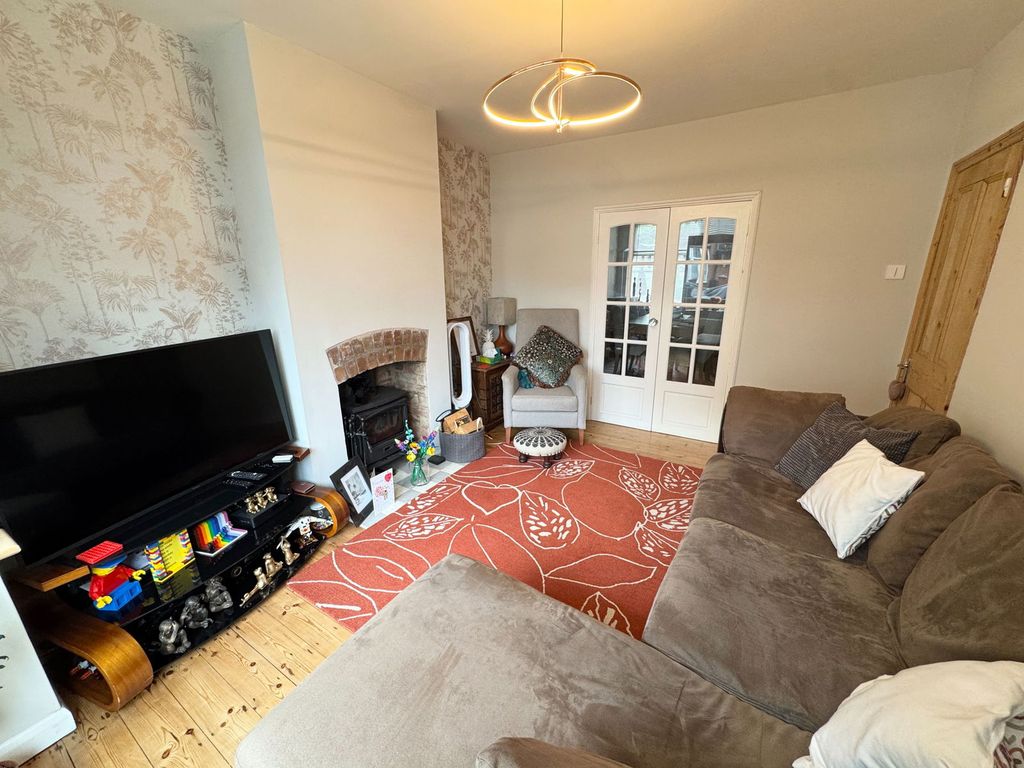 Property photo 2 of 19