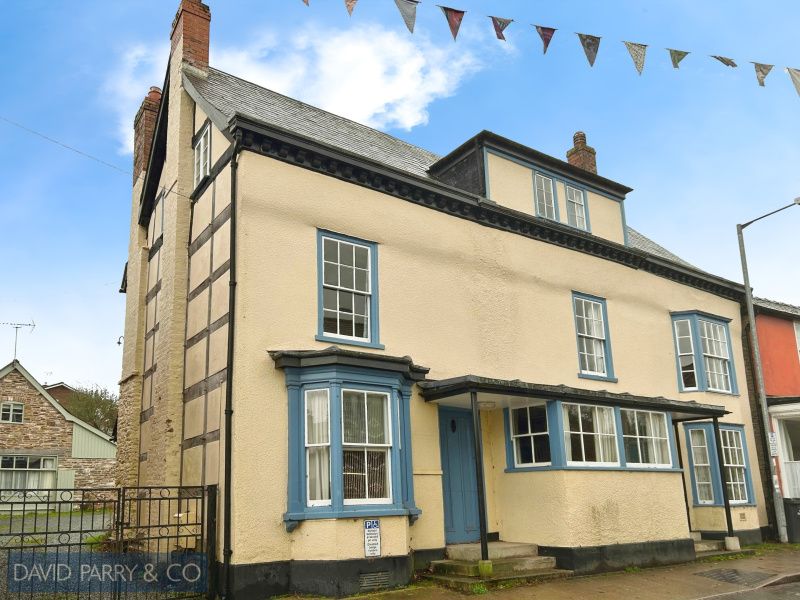 Property photo 1 of 17 Grade II Listed Residence