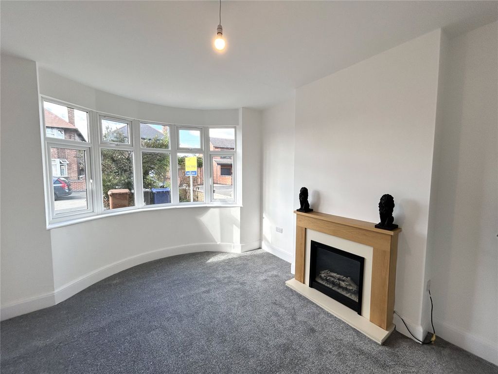 Property photo 3 of 24 Picture No. 34