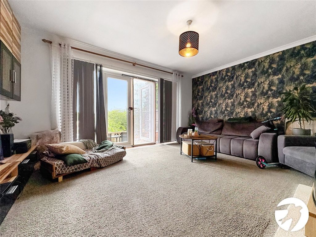 Property photo 2 of 14 Picture No. 04