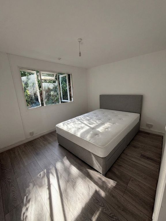 Property photo 1 of 3