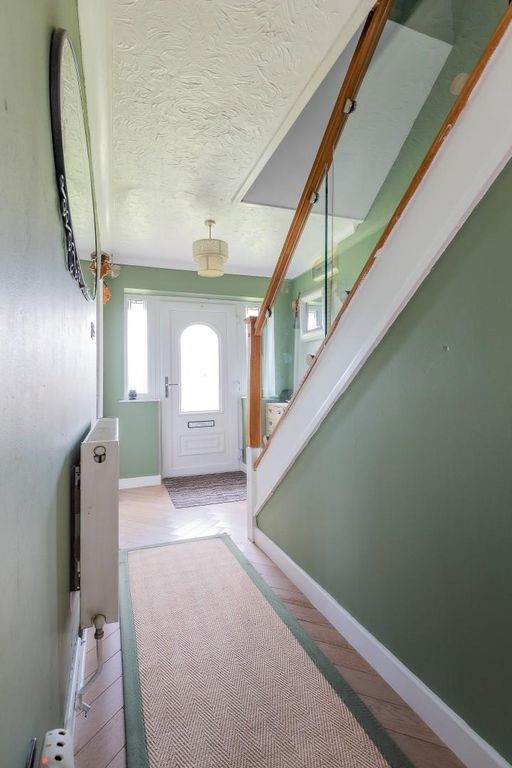 Property photo 3 of 47 Briarmeadow Drive 9-11.Jpg