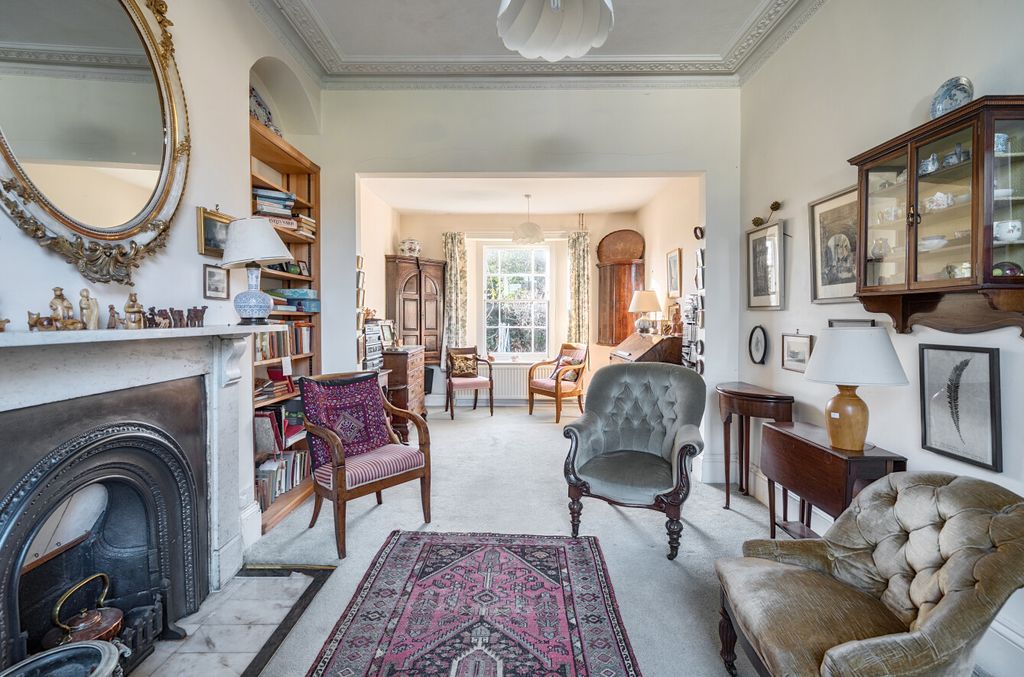 Property photo 2 of 21 1395693-12-696A2d...