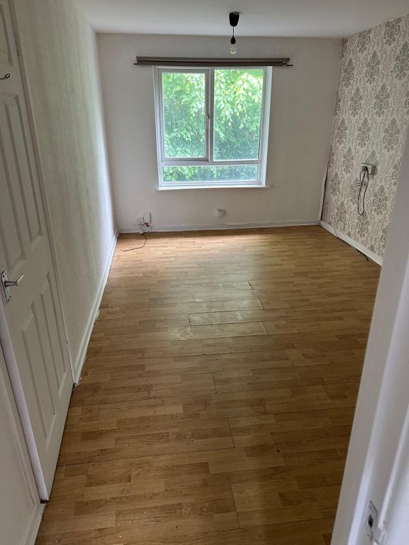 Property photo 1 of 3