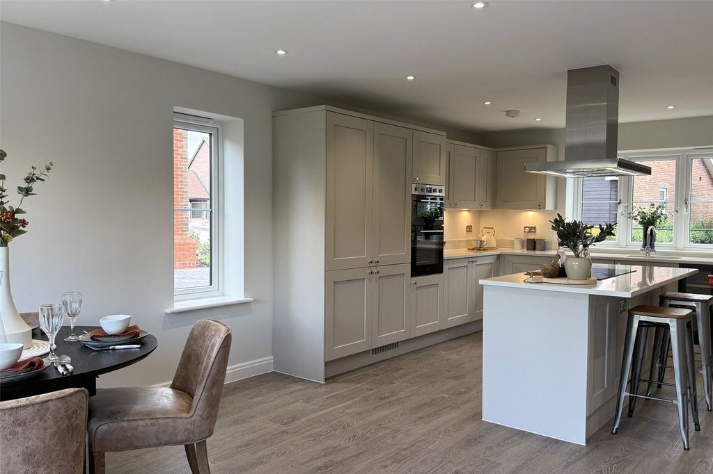 Property photo 2 of 13 Kitchen/Dining