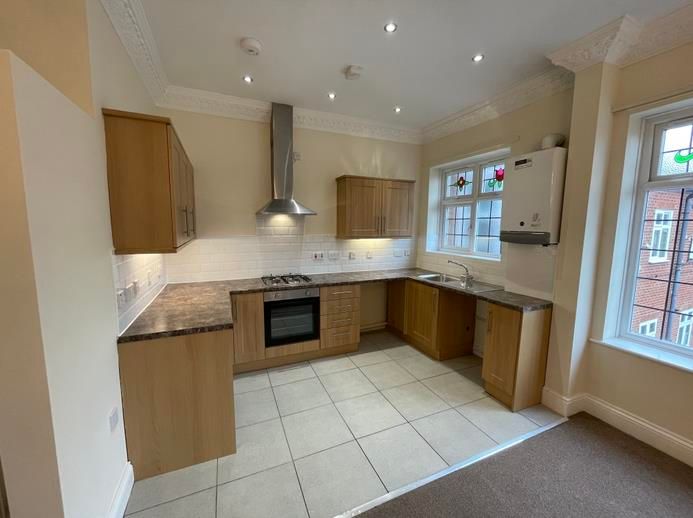 Property photo 3 of 8 Kitchen