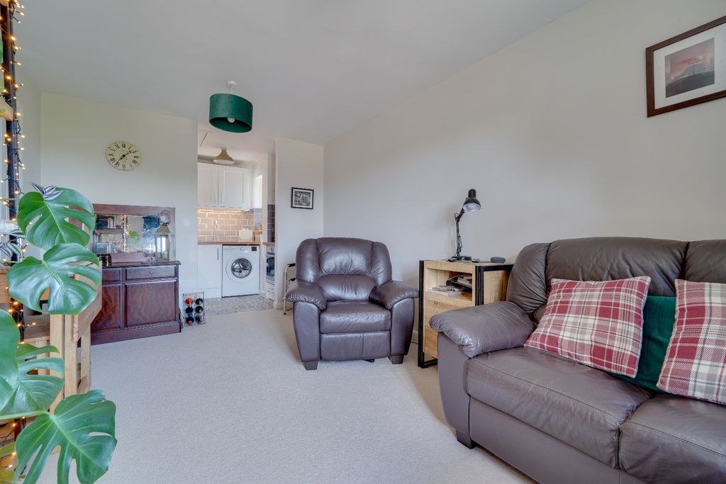 Property photo 3 of 10 4323933