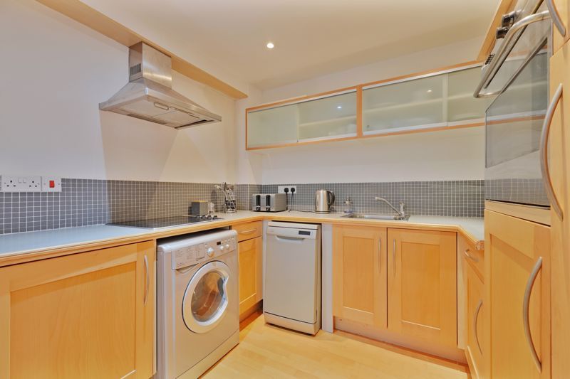 Property photo 3 of 33 Kitchen