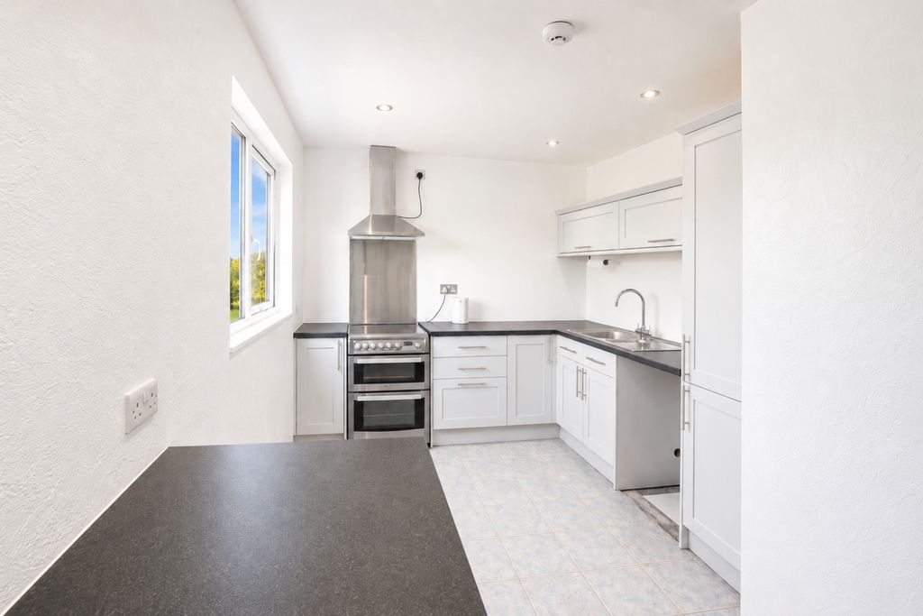 Property photo 2 of 11 Tps Bodmin 01208 74182 18