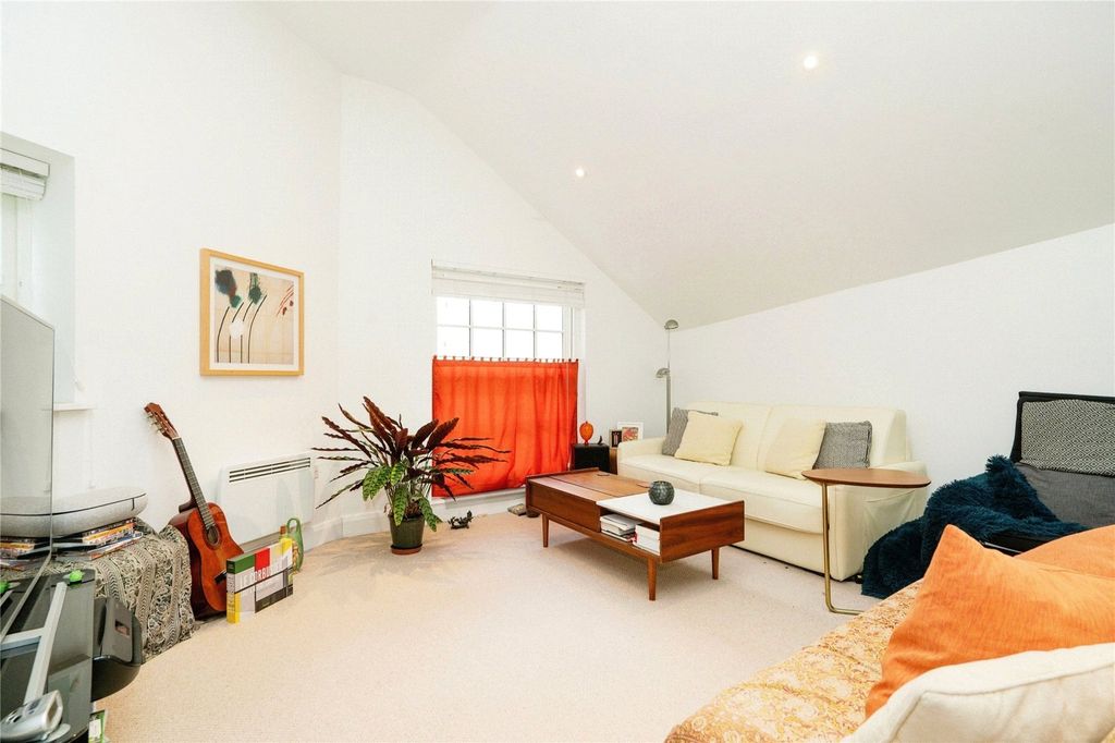 Property photo 2 of 14 Photography