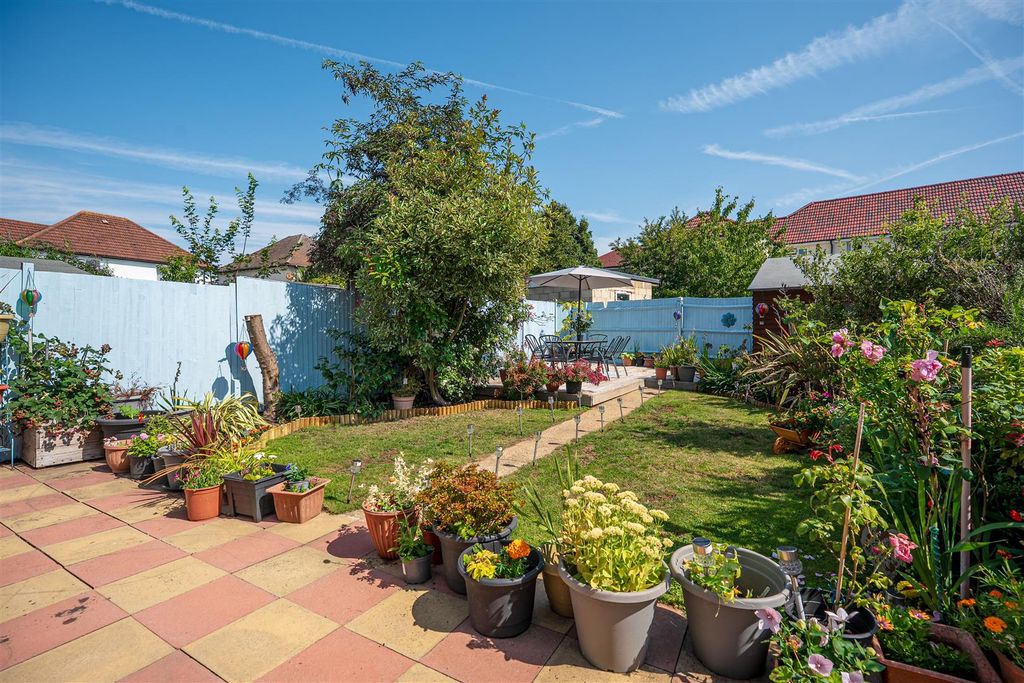 Property photo 1 of 22 Garden
