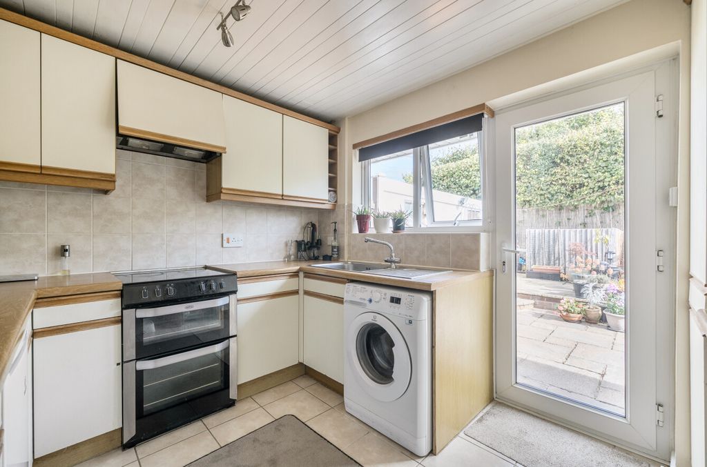 Property photo 2 of 13 1362767-22-68E51B...