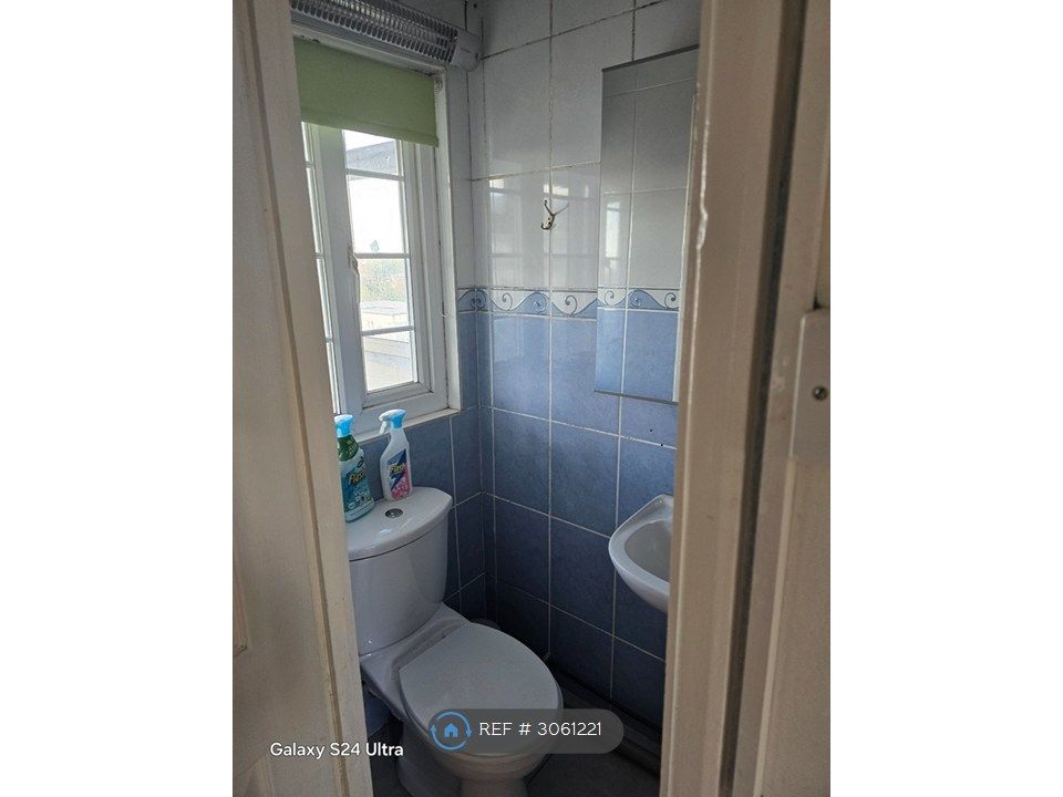 Property photo 1 of 2