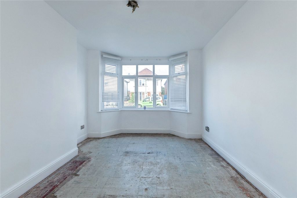 Property photo 3 of 8 Picture No. 06