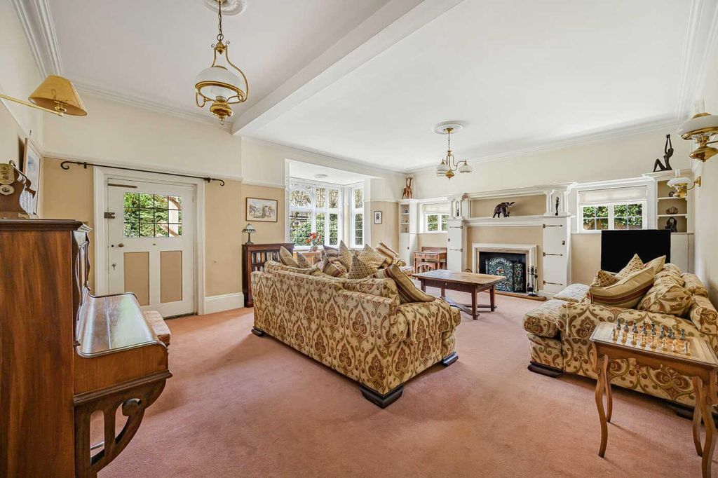 Property photo 3 of 28 Image