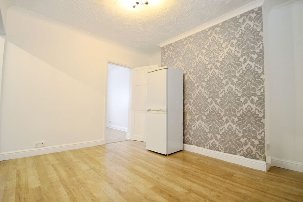 Property photo 3 of 18 Photo 9