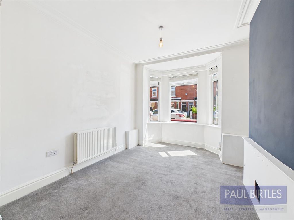 Property photo 3 of 21 Cam04378G0-Pr0163-Still003.Jpg