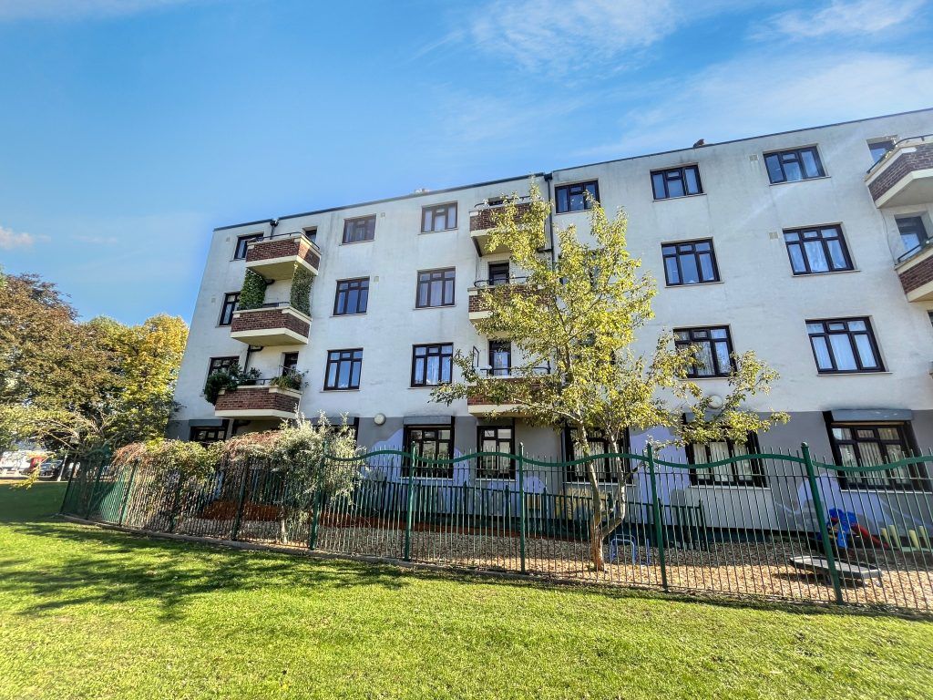 Property photo 3 of 18