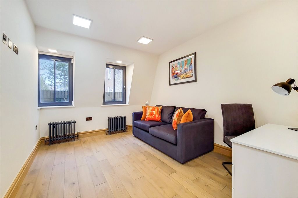 Property photo 3 of 18