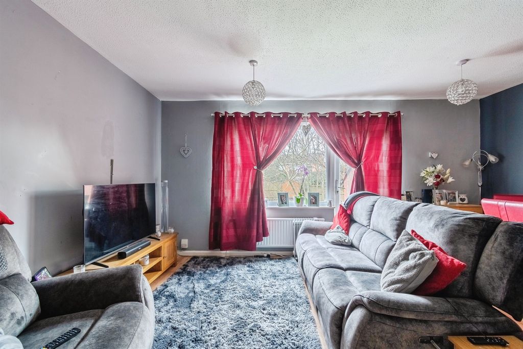 Property photo 3 of 16