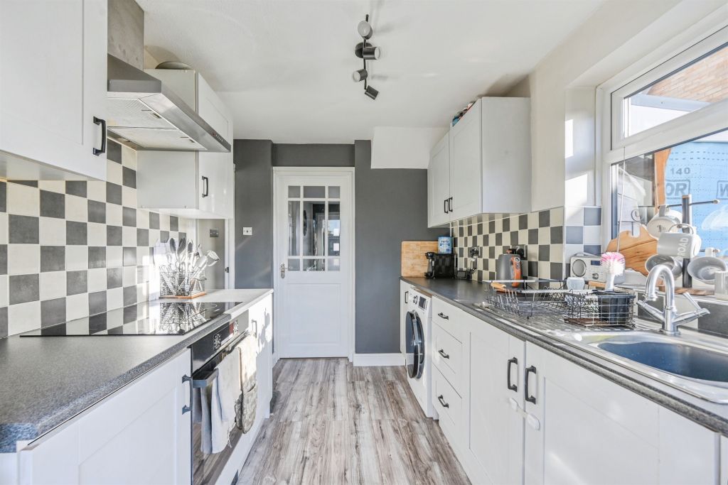 Property photo 2 of 16