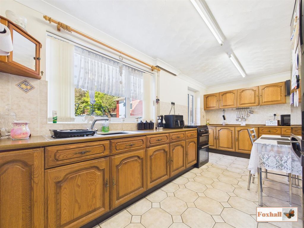 Property photo 3 of 21 Kitchen / Diner