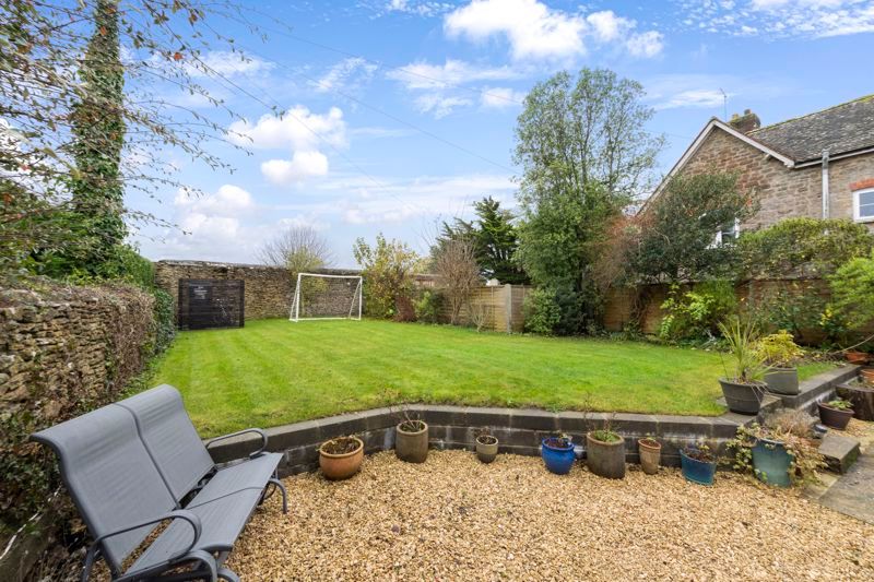 Property photo 1 of 16 Photo 8