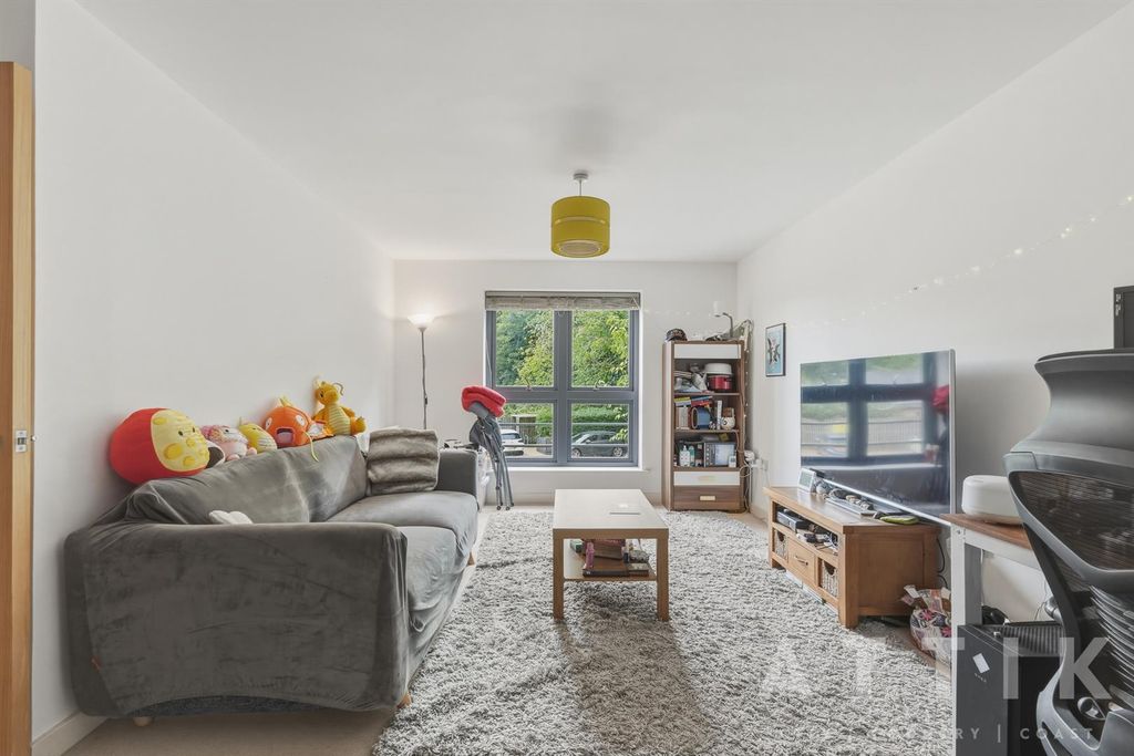 Property photo 3 of 20 Bertram_Way_005.Jpg