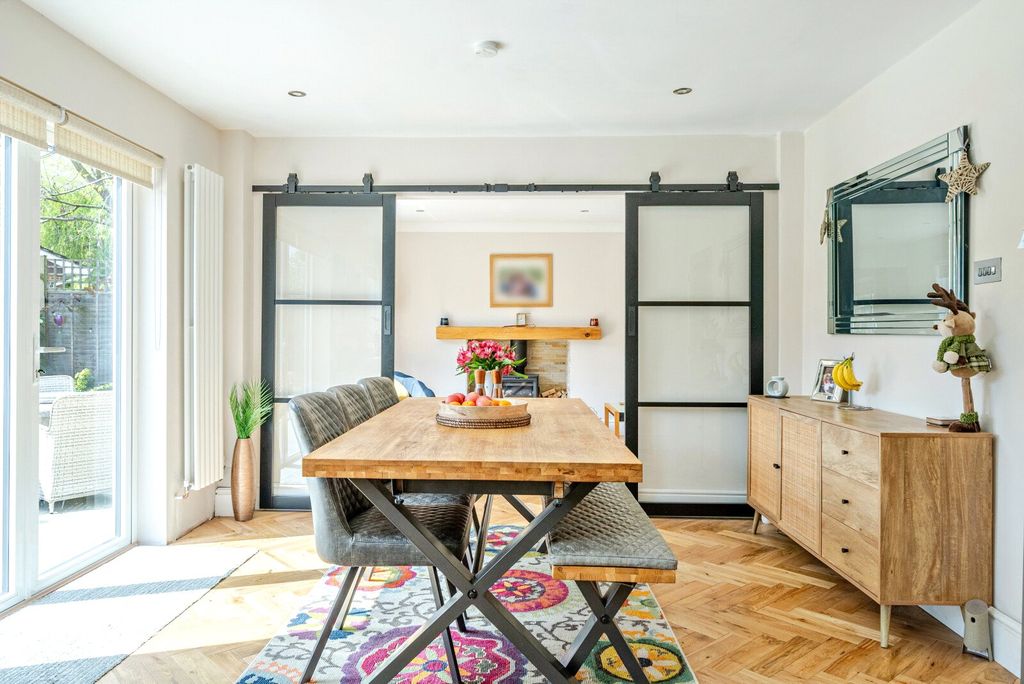 Property photo 2 of 20 Picture No. 16