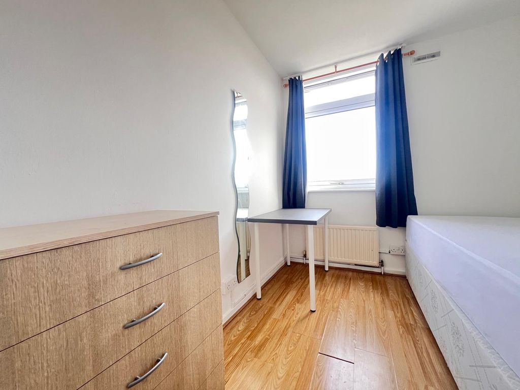 Property photo 3 of 3