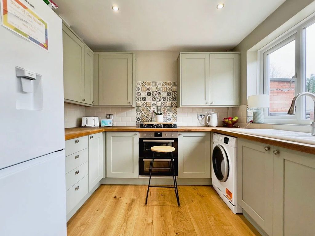 Property photo 3 of 25