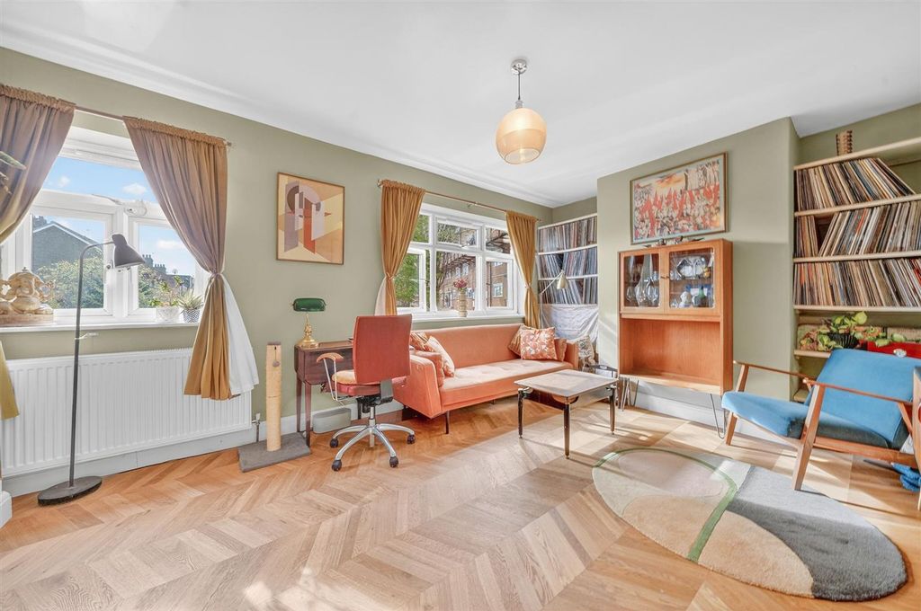 Property photo 3 of 17