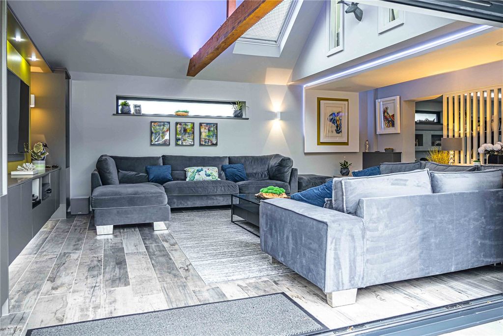 Property photo 3 of 26 Picture No. 09