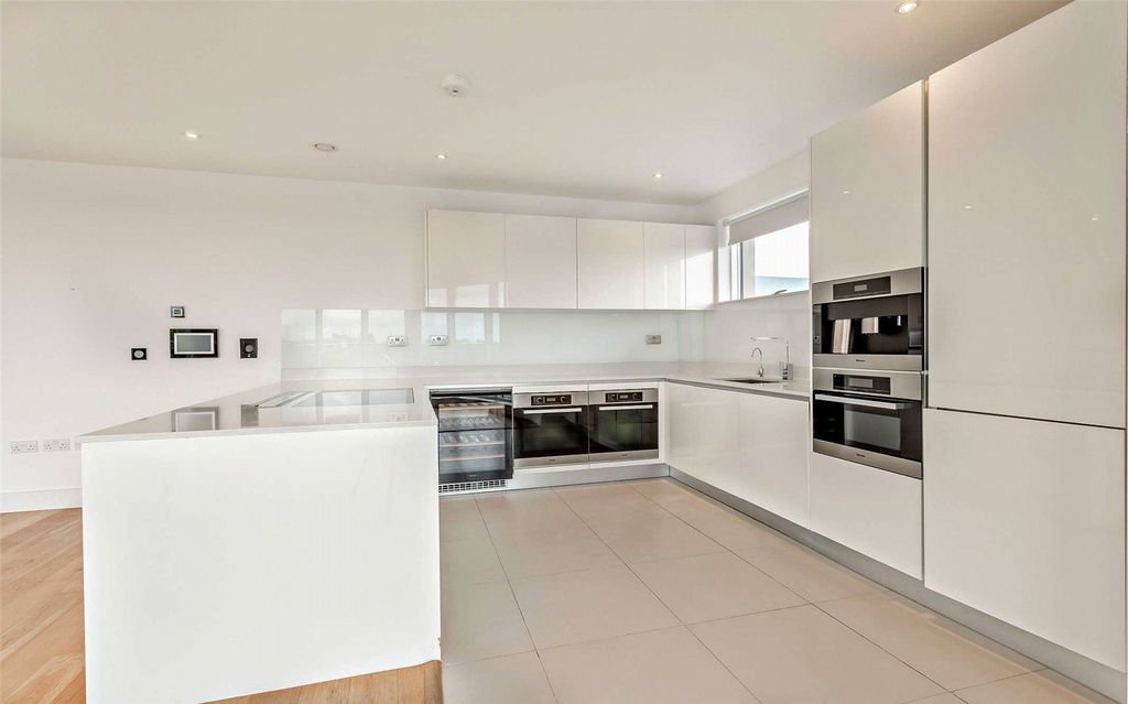 Property photo 3 of 28 Ff Kitchen