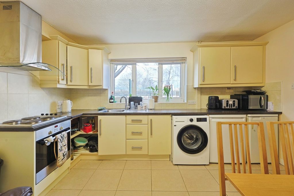 Property photo 2 of 18 Pbox-Img.Jpg