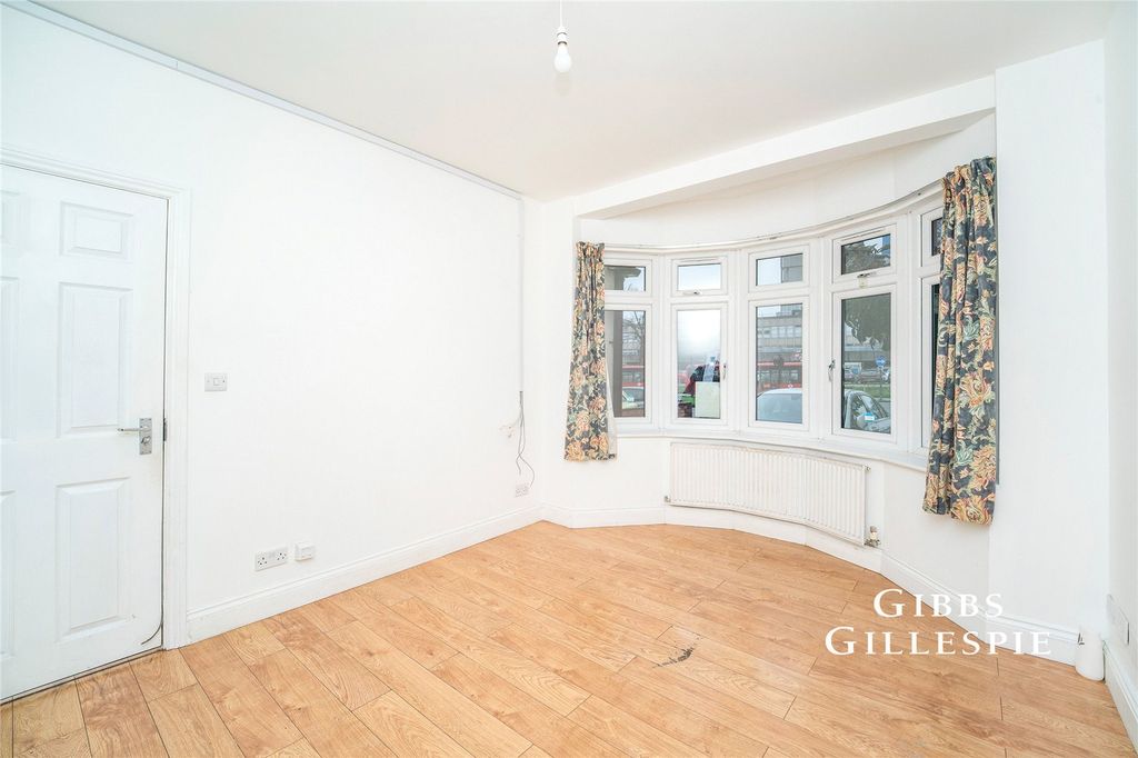 Property photo 3 of 9 Picture No. 04