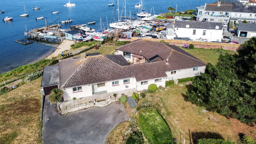 Property photo 1 of 19