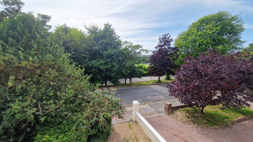 Property photo 3 of 10