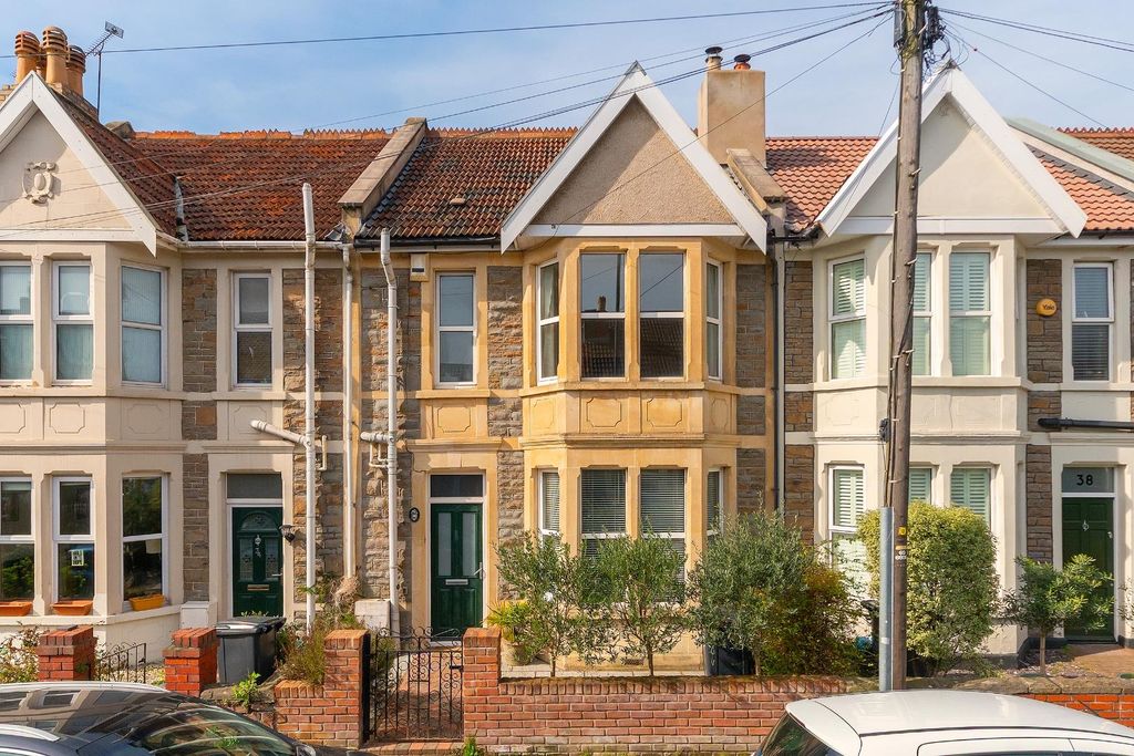 Property photo 2 of 47 3W6Rbn - External K.Jpg