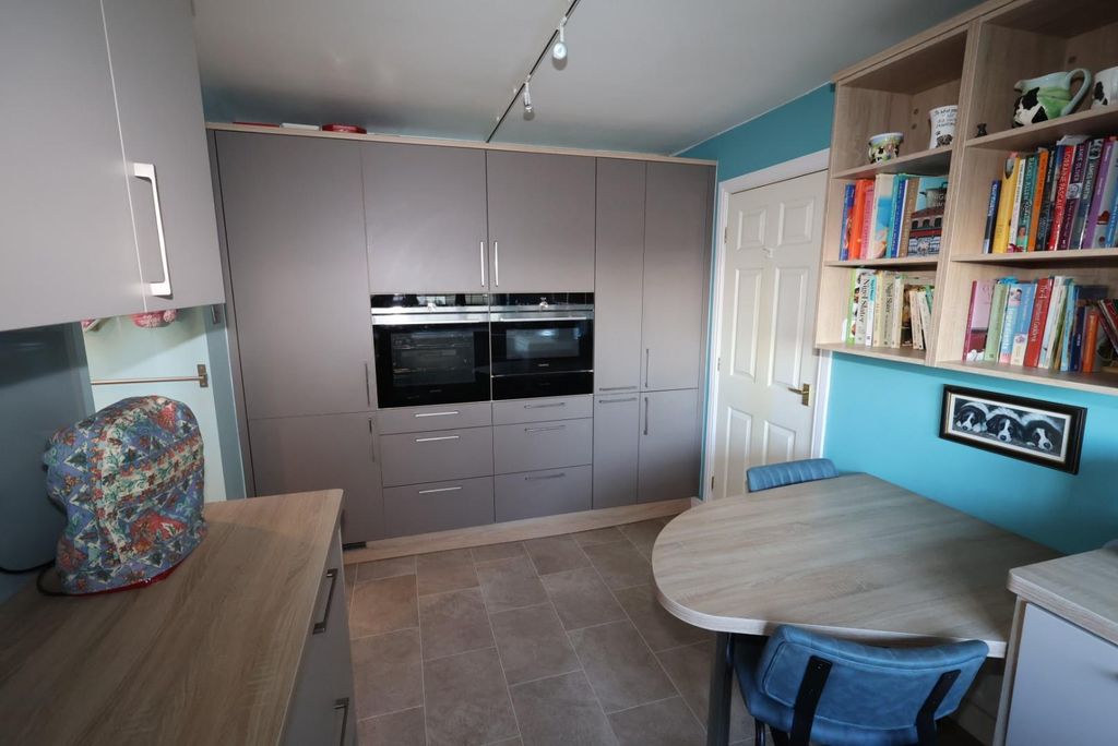 Property photo 2 of 30 7R6A1077.Jpg