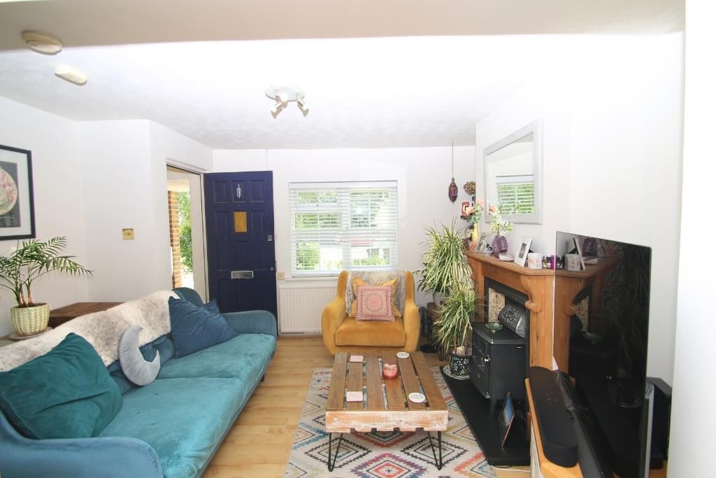Property photo 2 of 12