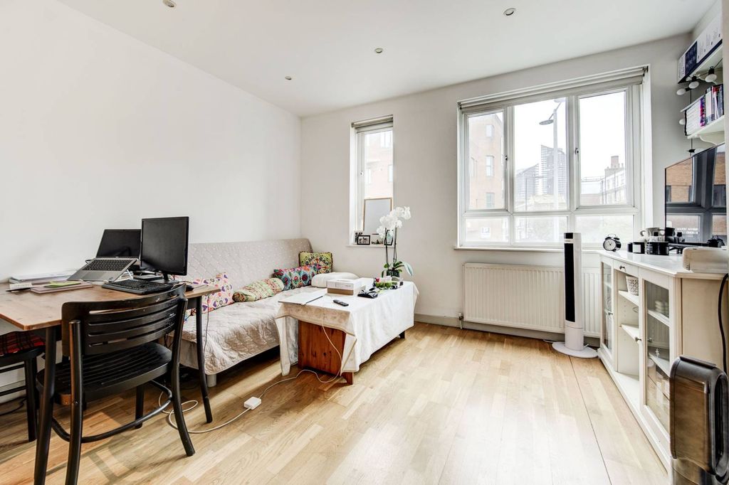 Property photo 1 of 6