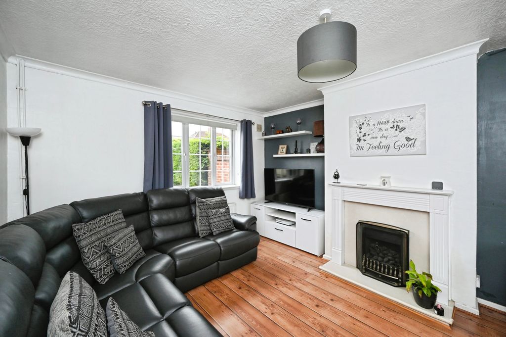 Property photo 2 of 15